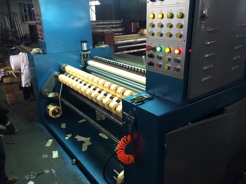 product-1-1 fabric slitting machine fy1600jc side look.jpg
